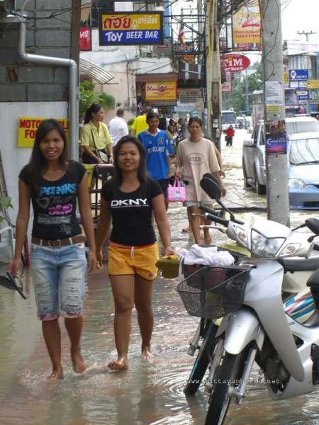 Pattaya ladies and flood water
