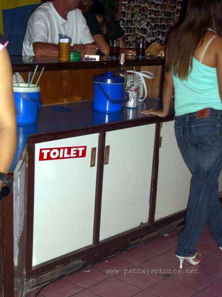 Toilet sign in Pattaya