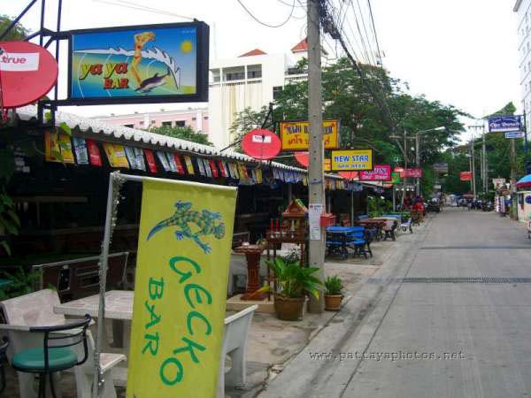 Beer bar complex on Soi 3